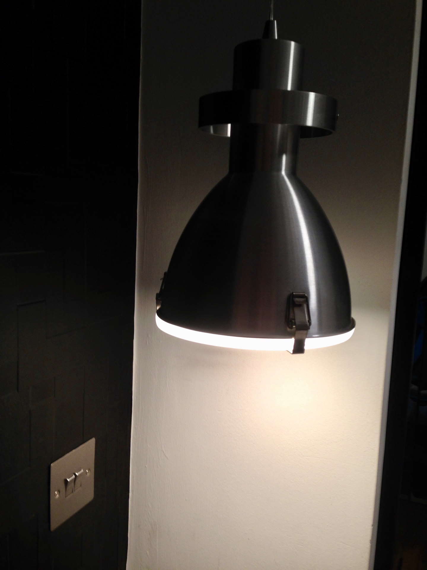 Bedside pendant lamp