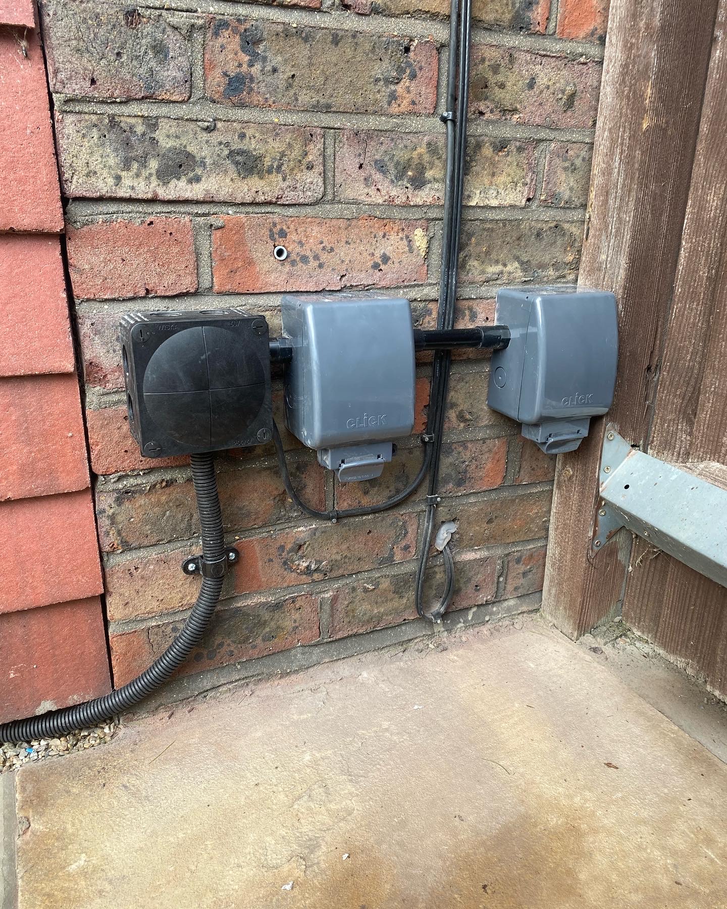 Outdoor Socket